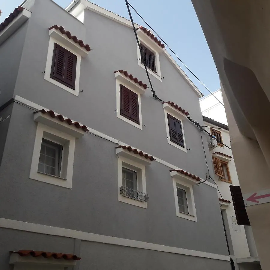 Apartment Apartman Dinka Baska